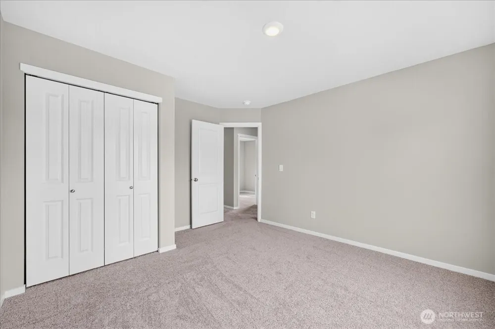 1033 SW Pendleton Way Port Orchard, WA 98367