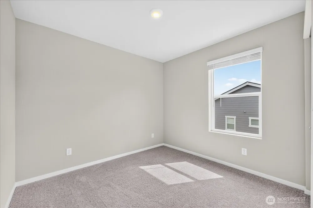 1033 SW Pendleton Way Port Orchard, WA 98367