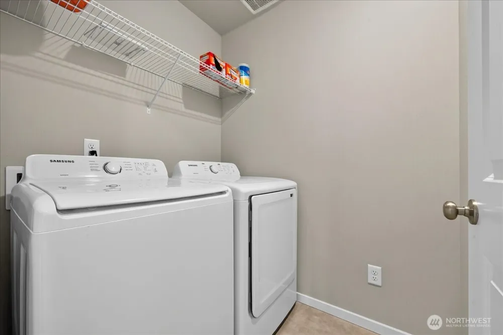 1033 SW Pendleton Way Port Orchard, WA 98367
