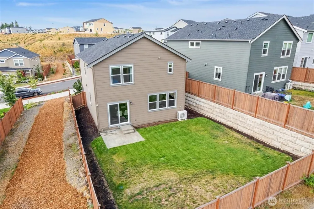 1033 SW Pendleton Way Port Orchard, WA 98367