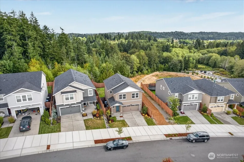 1033 SW Pendleton Way Port Orchard, WA 98367