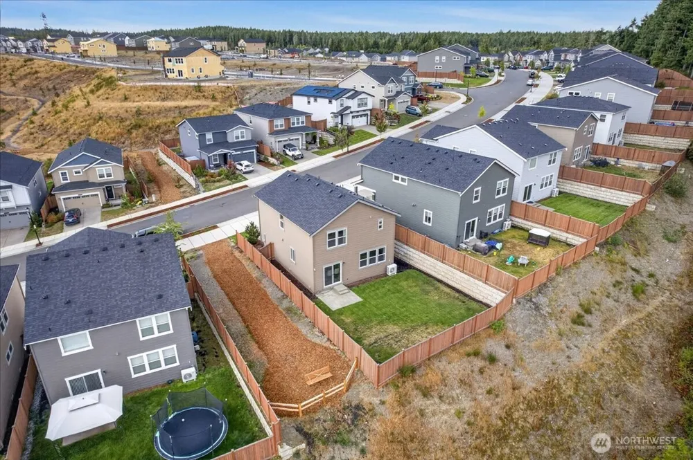 1033 SW Pendleton Way Port Orchard, WA 98367