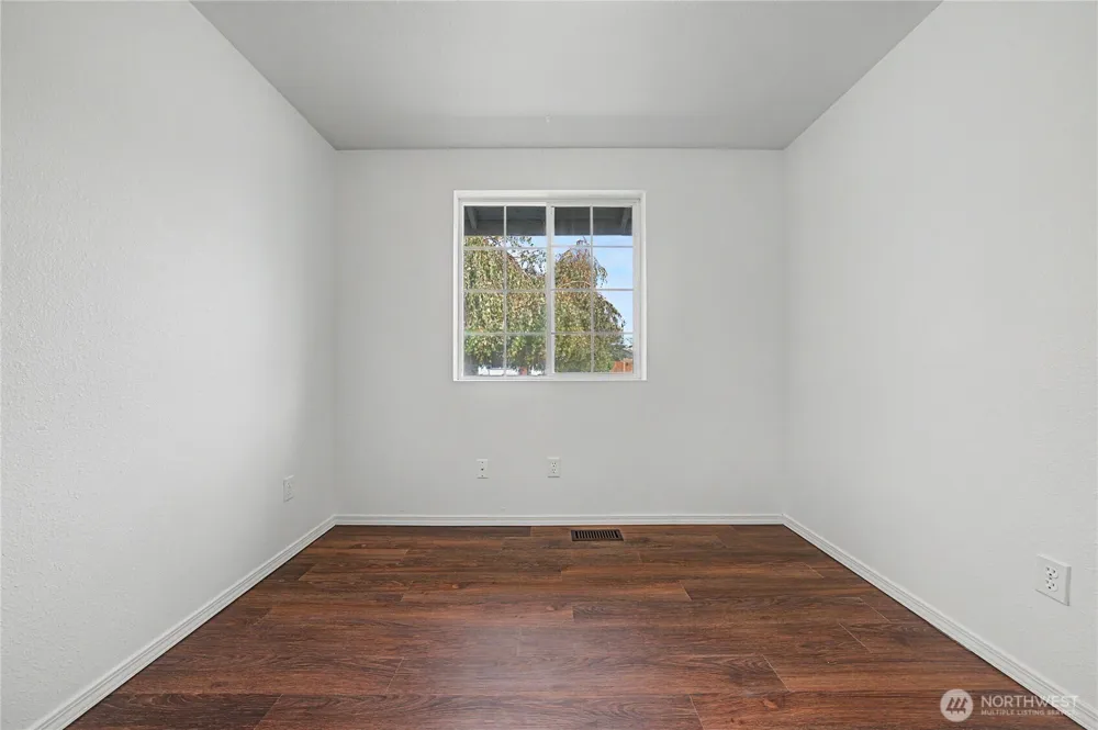 824 E Hayden Drive Moses Lake, WA 98837