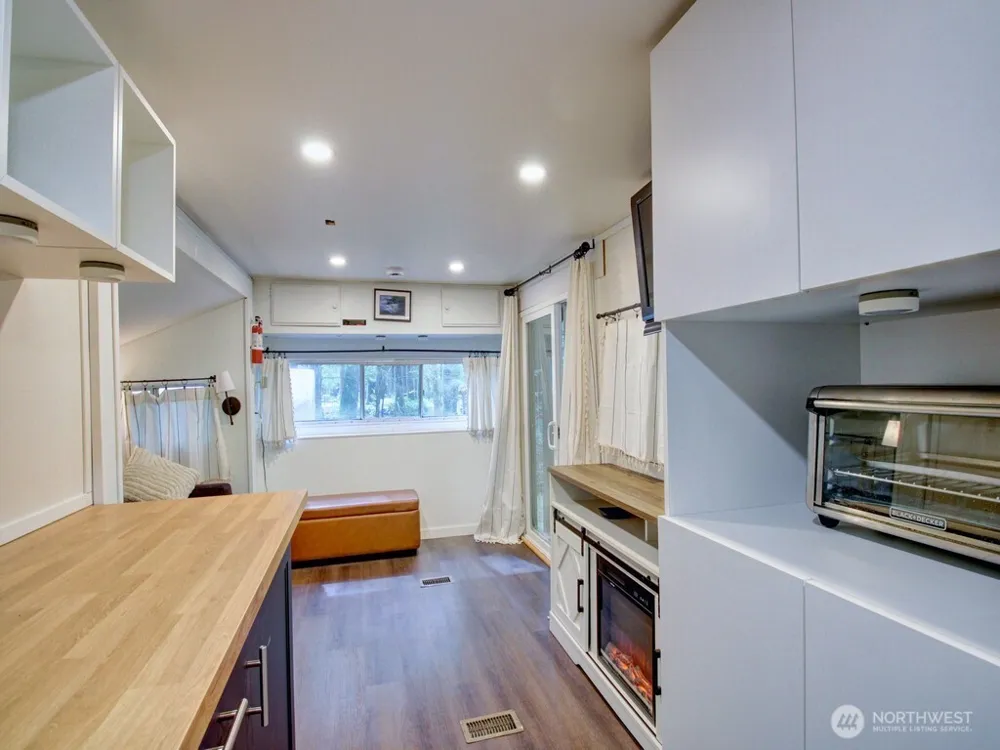 80 Sunset Circle Deming, WA 98244