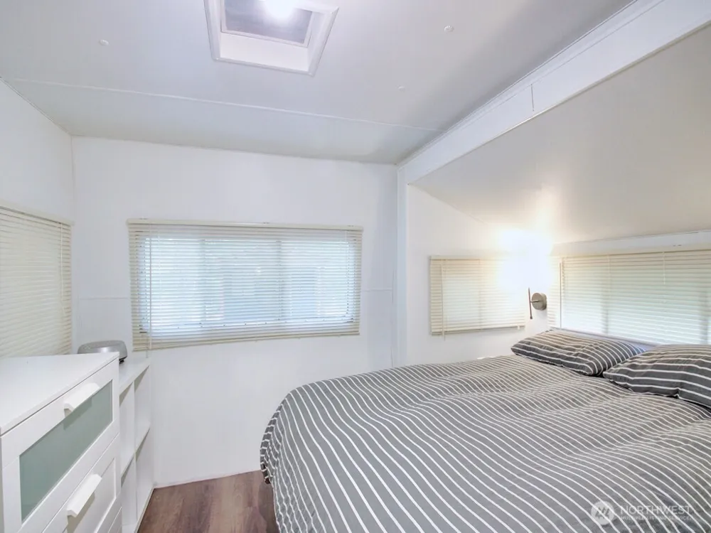 80 Sunset Circle Deming, WA 98244