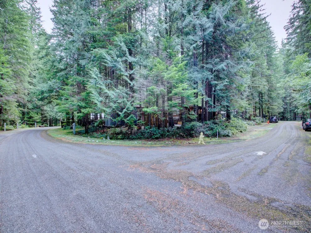 80 Sunset Circle Deming, WA 98244