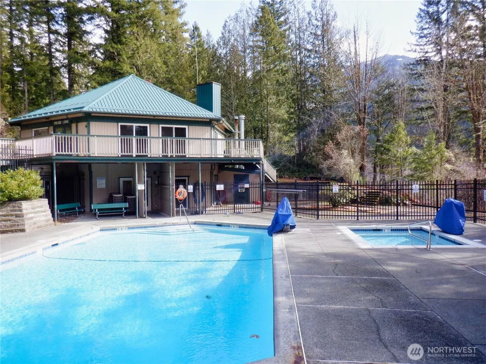 80 Sunset Circle Deming, WA 98244
