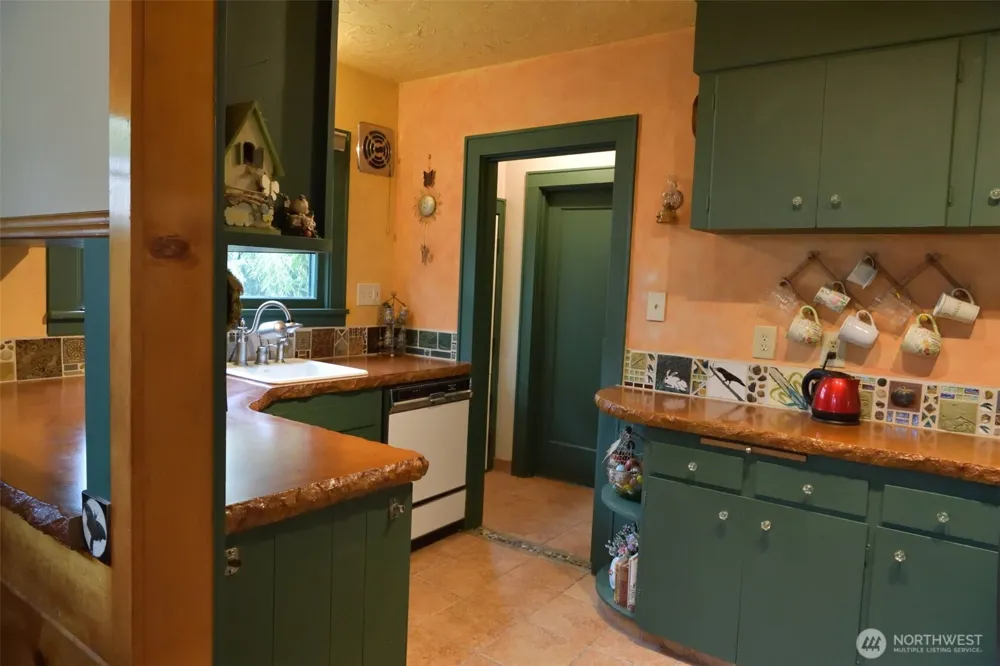 2733 Fir Street Longview, WA 98632