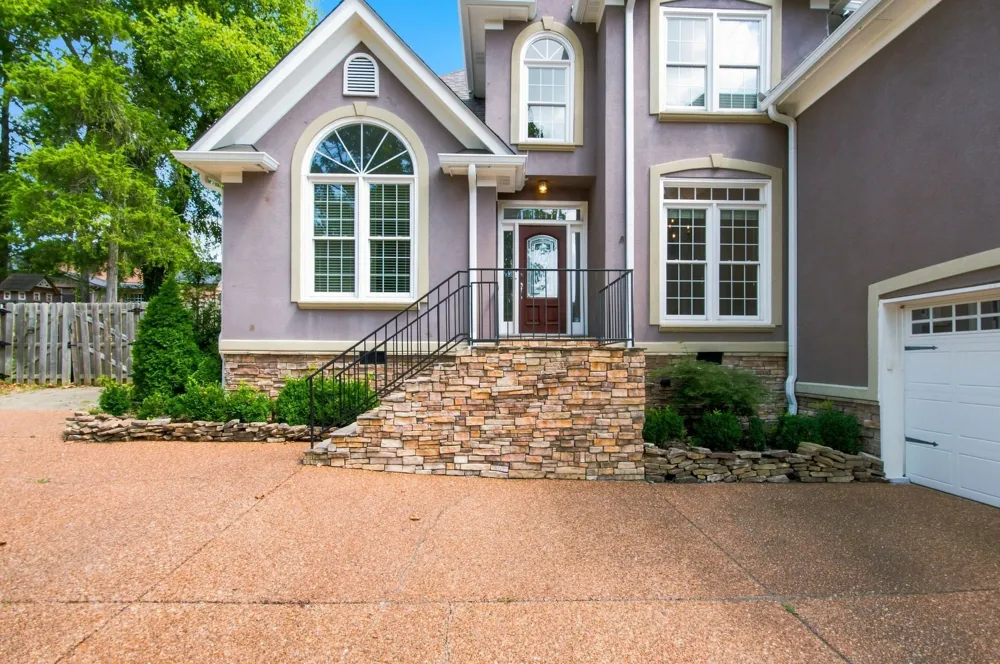 512 Crofton Park Ln Franklin, TN 37069