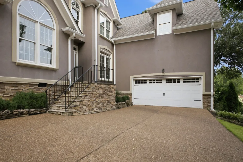 512 Crofton Park Ln Franklin, TN 37069