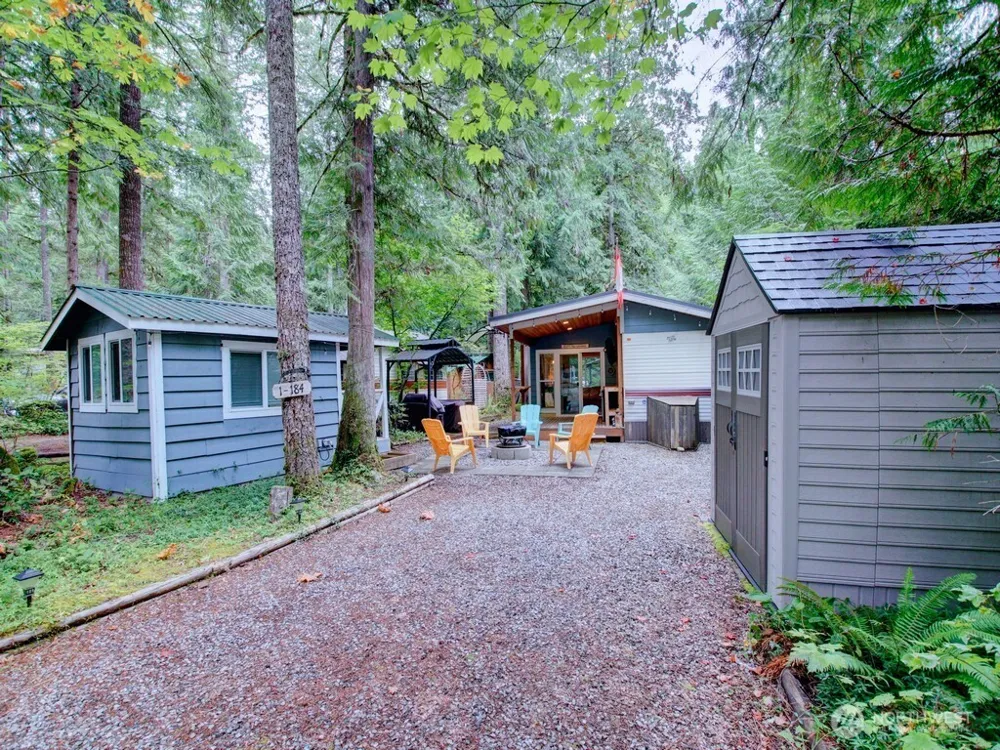 184 Fireside Lodge Circle Deming, WA 98244