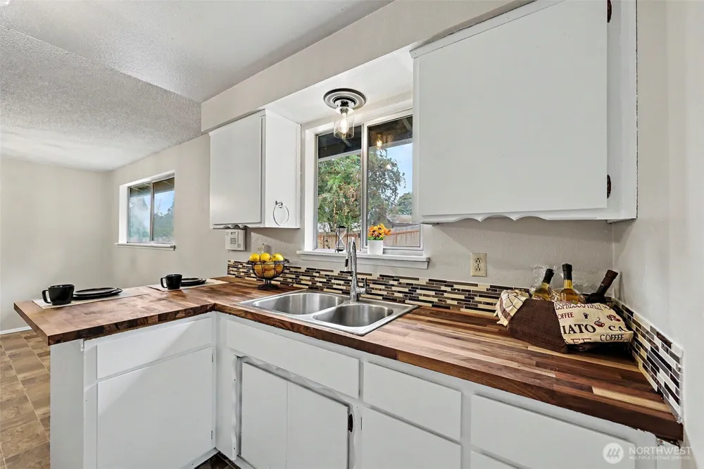 31444 51st Avenue SW Federal Way, WA 98023
