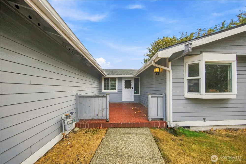 10128 100th Street Ct SW Lakewood, WA 98498