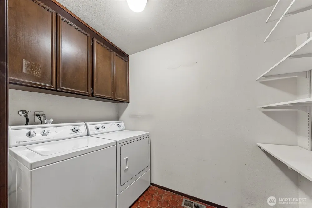 10128 100th Street Ct SW Lakewood, WA 98498