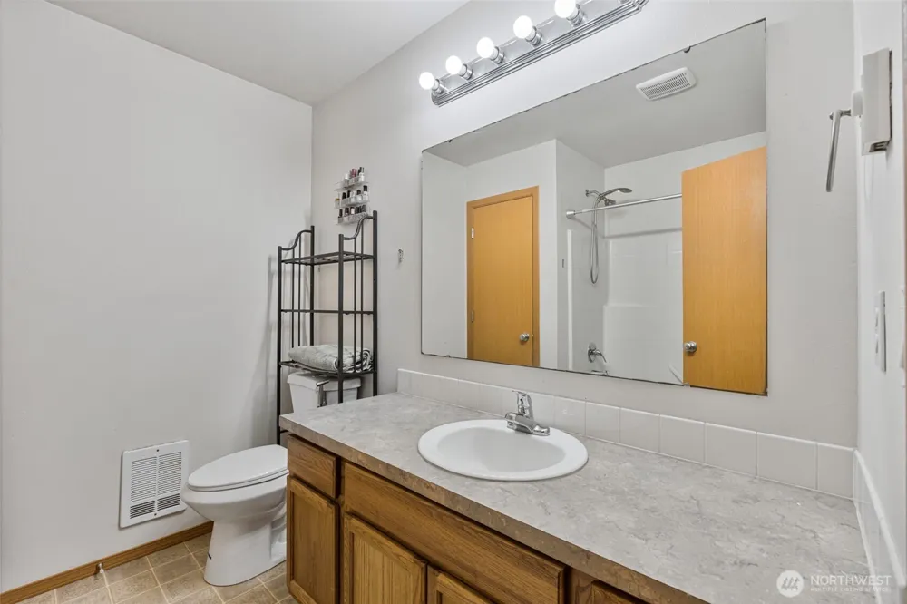 17015 Arborvitae Court SE Yelm, WA 98597