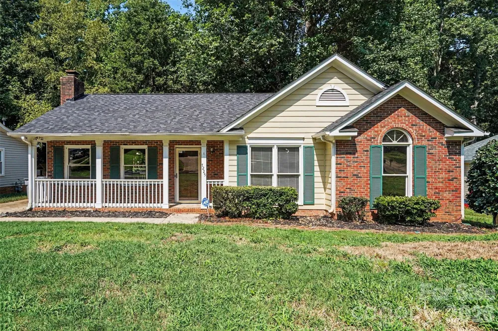 7225 Mcteal Place Charlotte, NC 28262