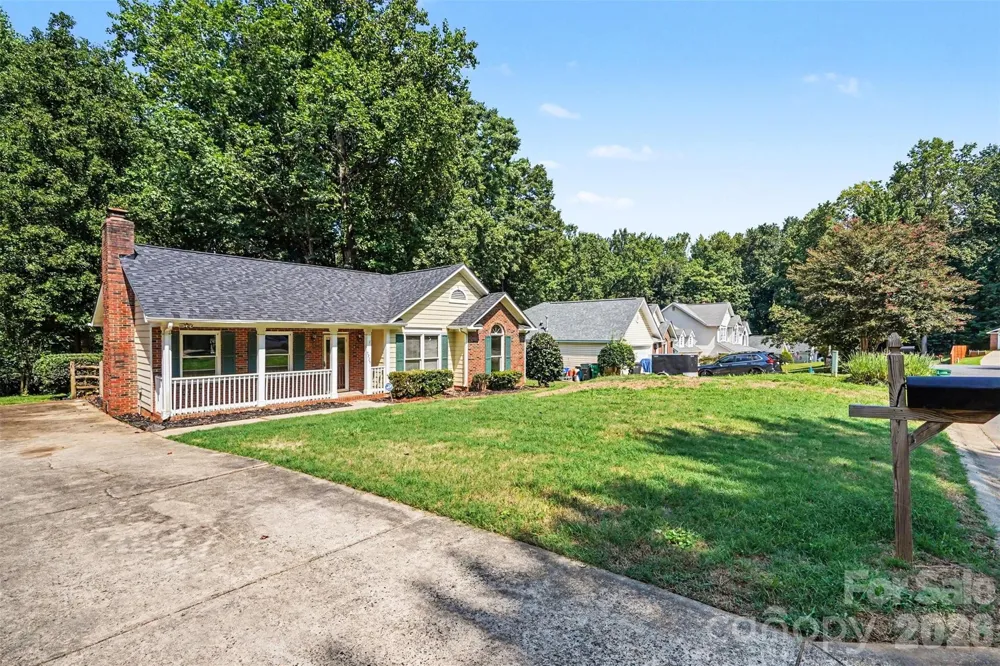 7225 Mcteal Place Charlotte, NC 28262
