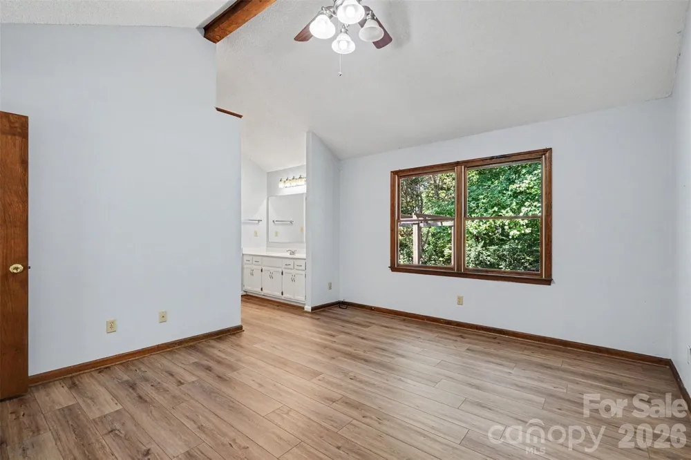 7225 Mcteal Place Charlotte, NC 28262