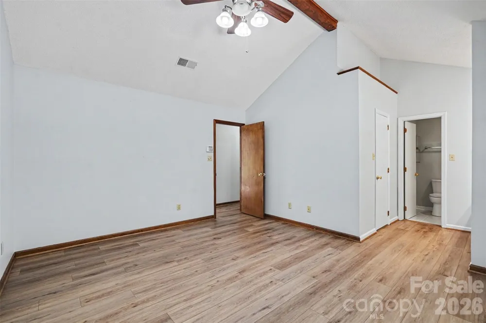 7225 Mcteal Place Charlotte, NC 28262