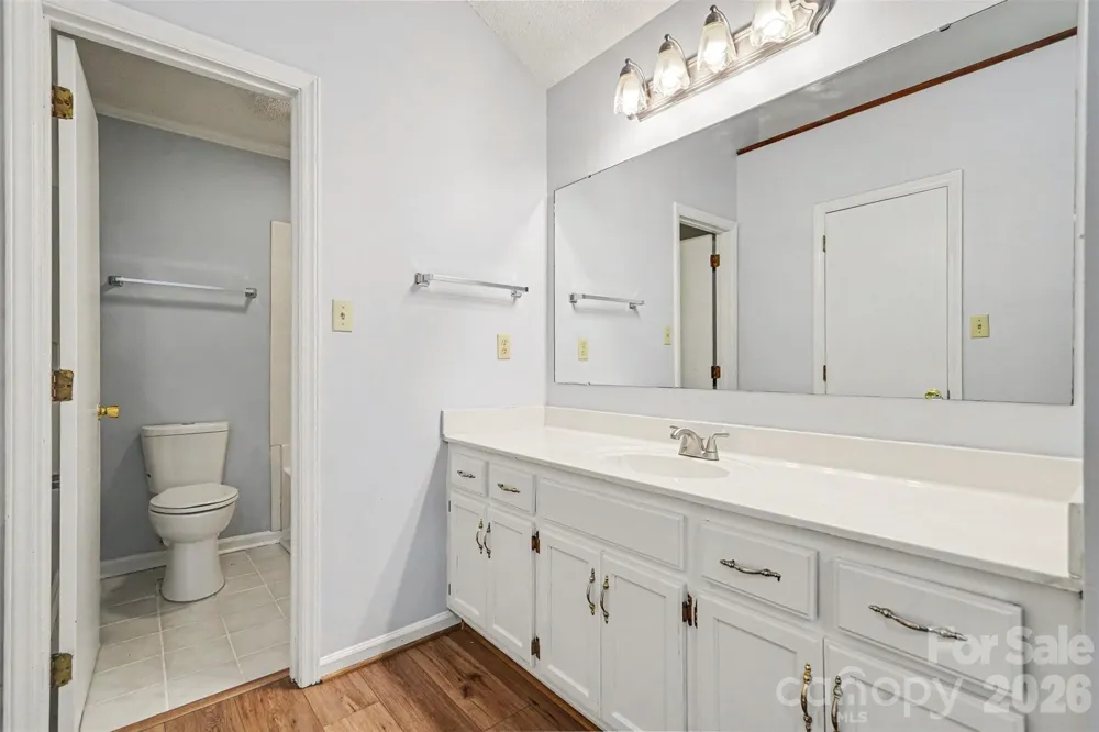 7225 Mcteal Place Charlotte, NC 28262