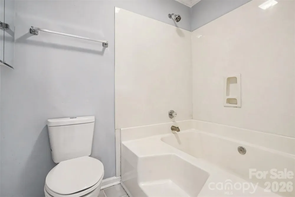 7225 Mcteal Place Charlotte, NC 28262