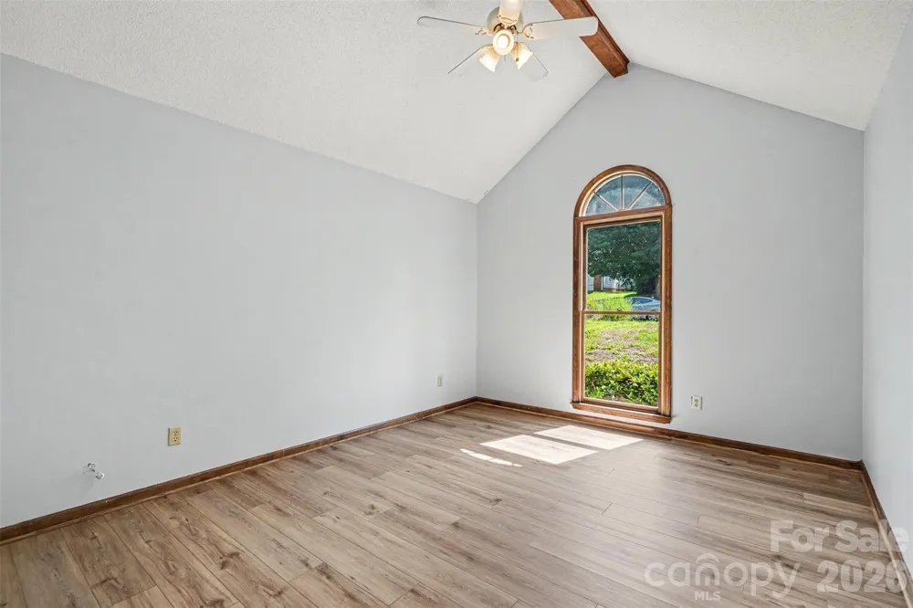 7225 Mcteal Place Charlotte, NC 28262