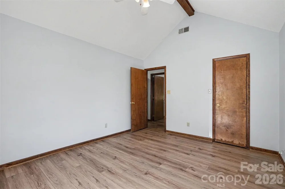 7225 Mcteal Place Charlotte, NC 28262