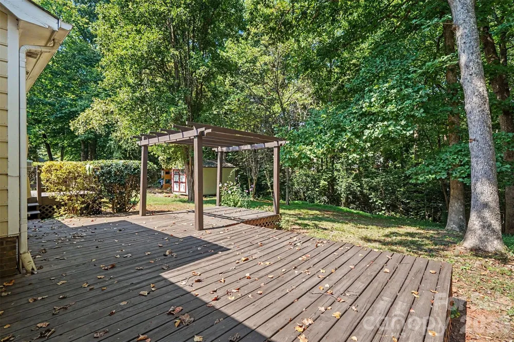 7225 Mcteal Place Charlotte, NC 28262