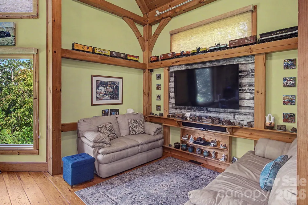 270 Upper Herron Cove Road Weaverville, NC 28787