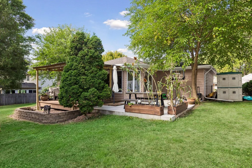 2230 Decatur Avenue Golden Valley, MN 55427