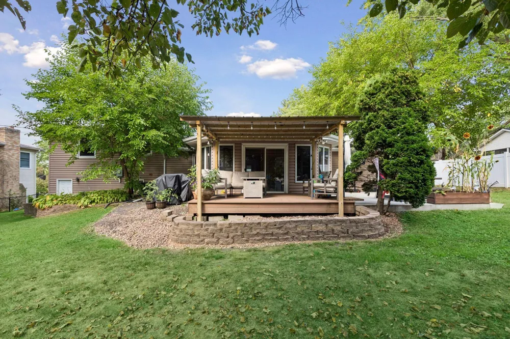 2230 Decatur Avenue Golden Valley, MN 55427