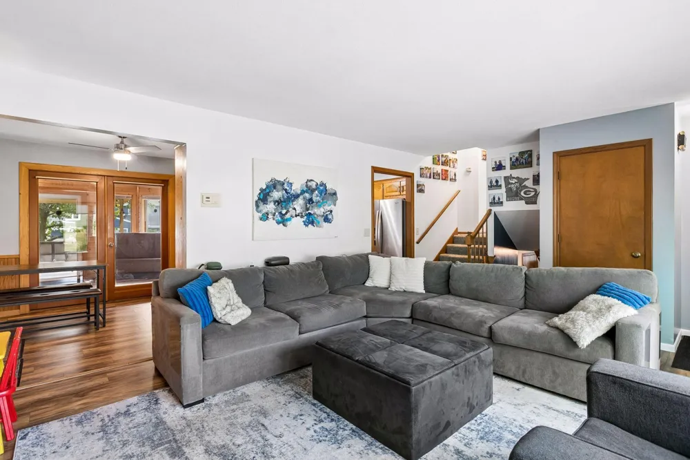2230 Decatur Avenue Golden Valley, MN 55427