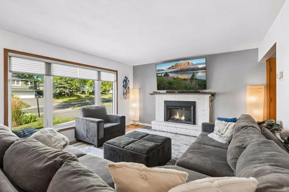 2230 Decatur Avenue Golden Valley, MN 55427