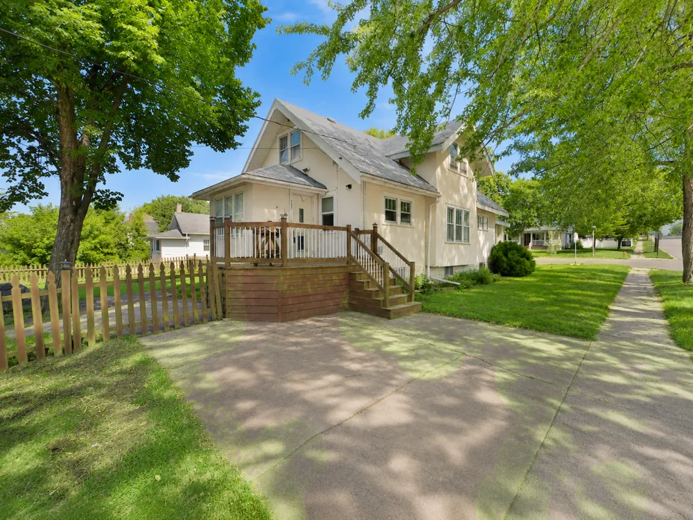 403 5th Street NE Staples, MN 56479