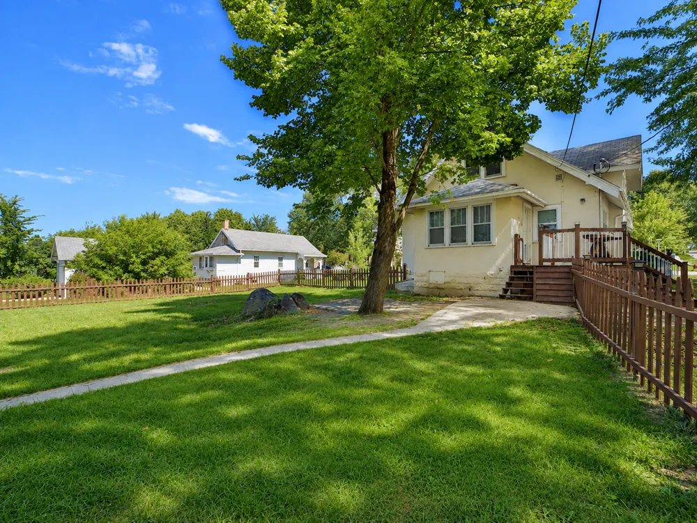 403 5th Street NE Staples, MN 56479