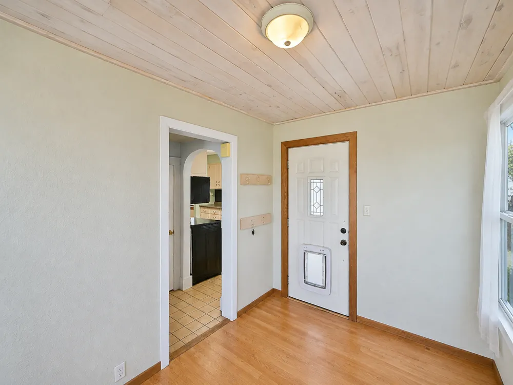 403 5th Street NE Staples, MN 56479