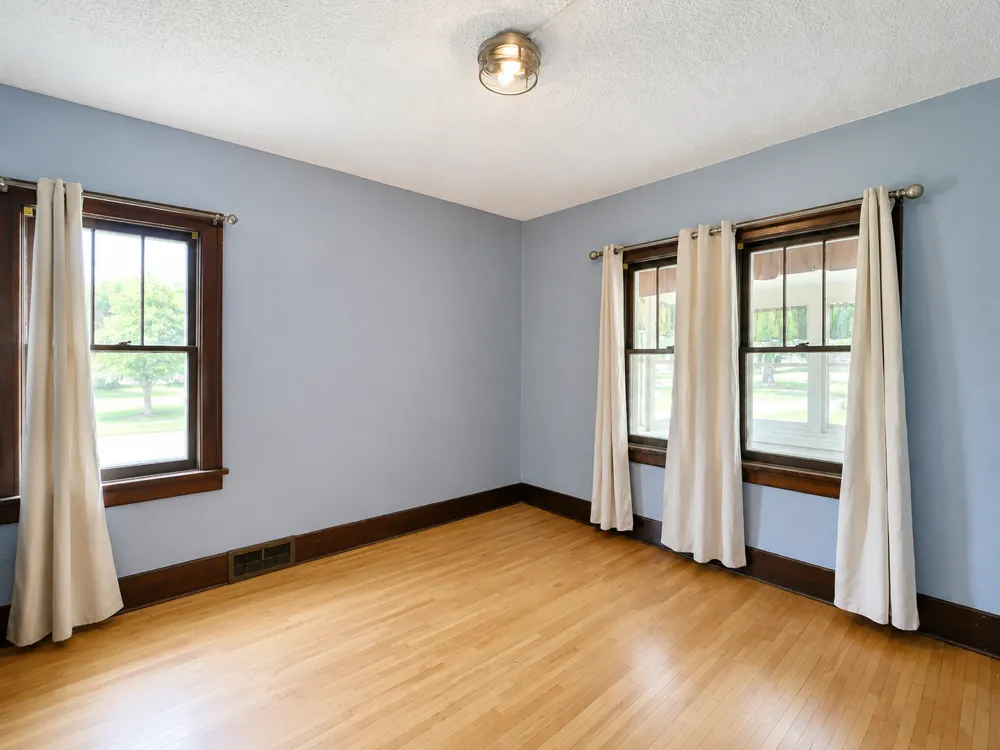 403 5th Street NE Staples, MN 56479