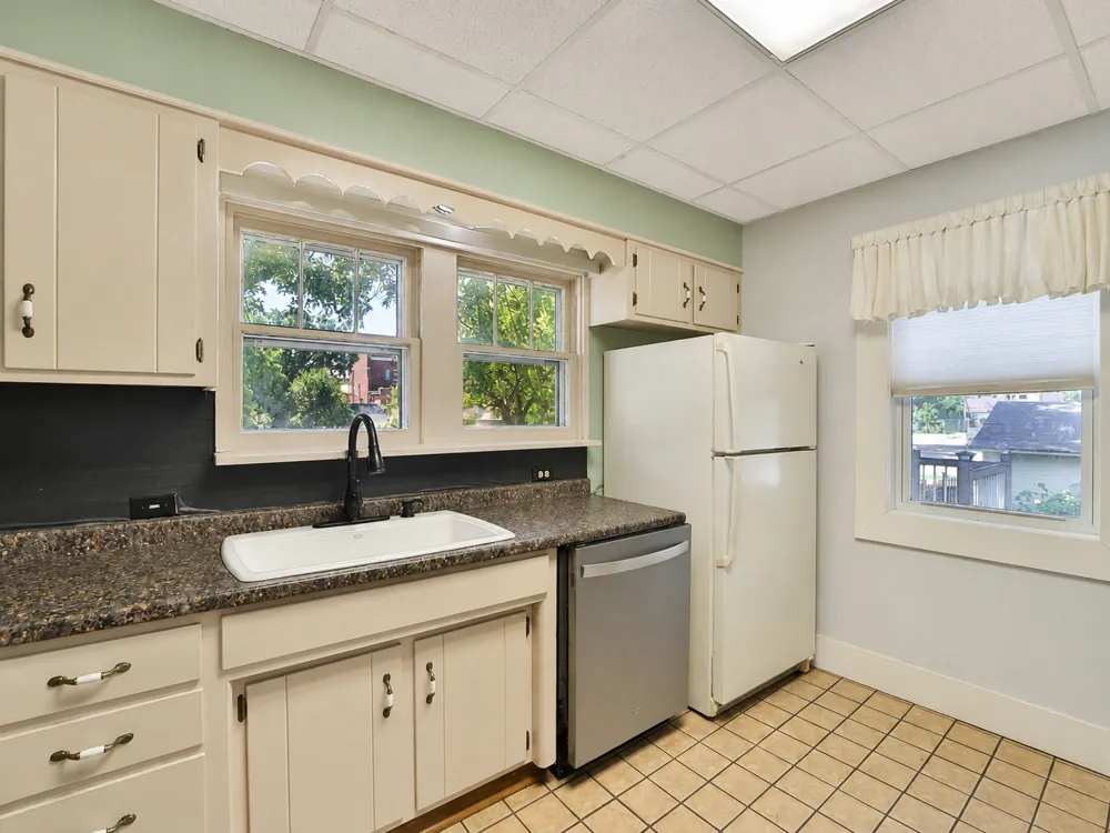 403 5th Street NE Staples, MN 56479