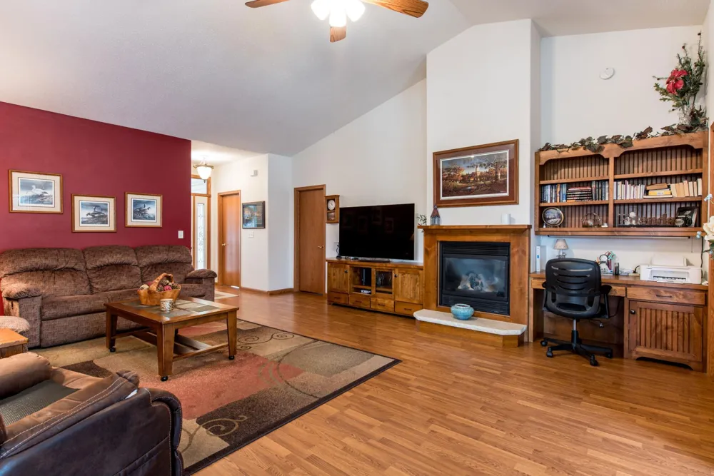 300 Ashley Court Alexandria, MN 56308