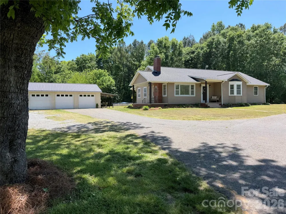 917 W Pine Street Blacksburg, SC 29702