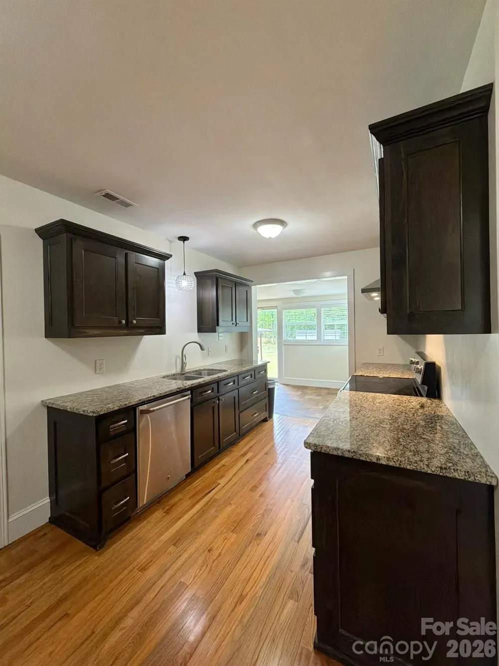 917 W Pine Street Blacksburg, SC 29702