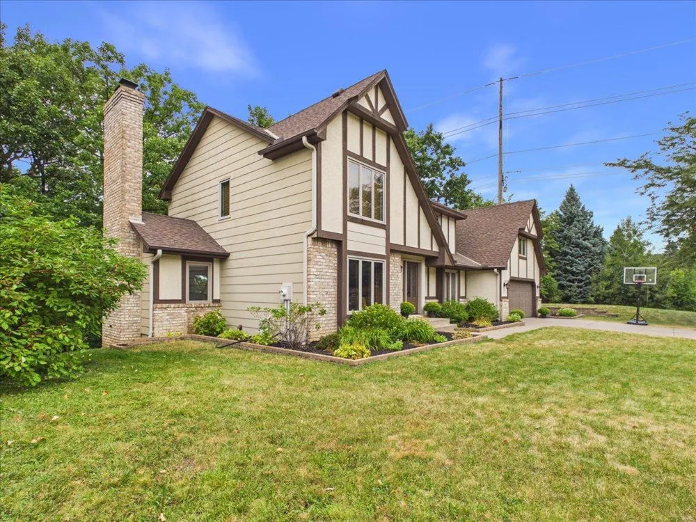4195 Norma Avenue Arden Hills, MN 55112