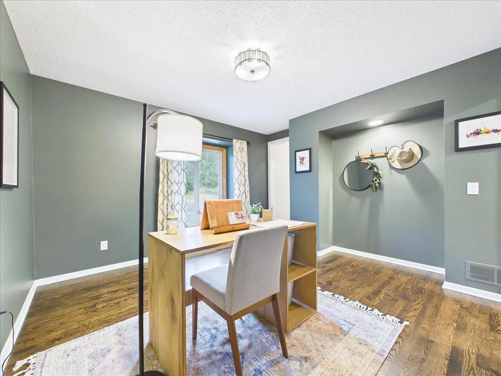 4195 Norma Avenue Arden Hills, MN 55112