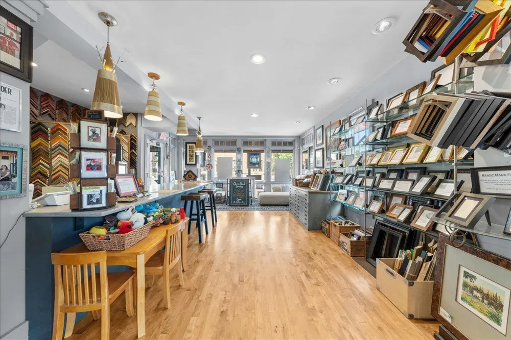 1517 W Lake Street Minneapolis, MN 55408