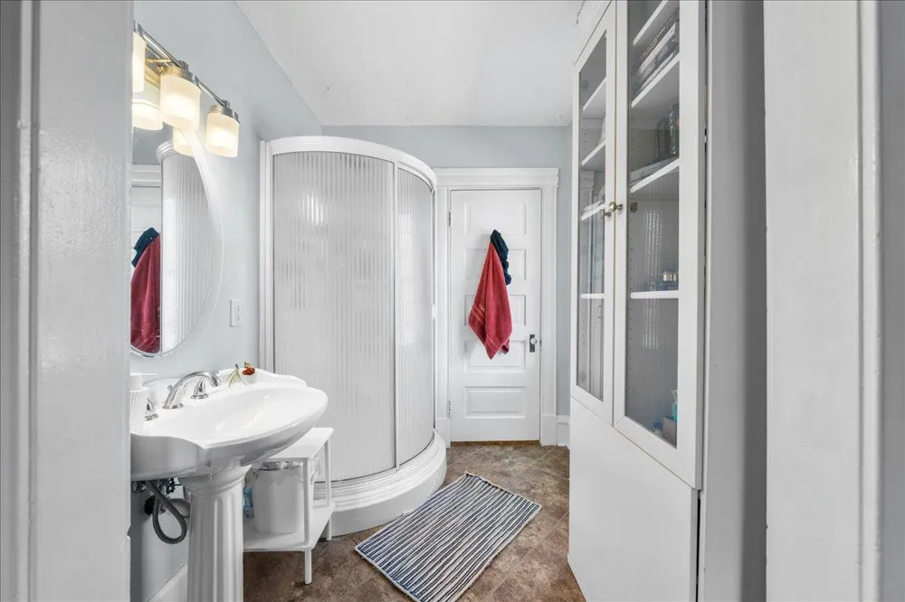 1517 W Lake Street Minneapolis, MN 55408