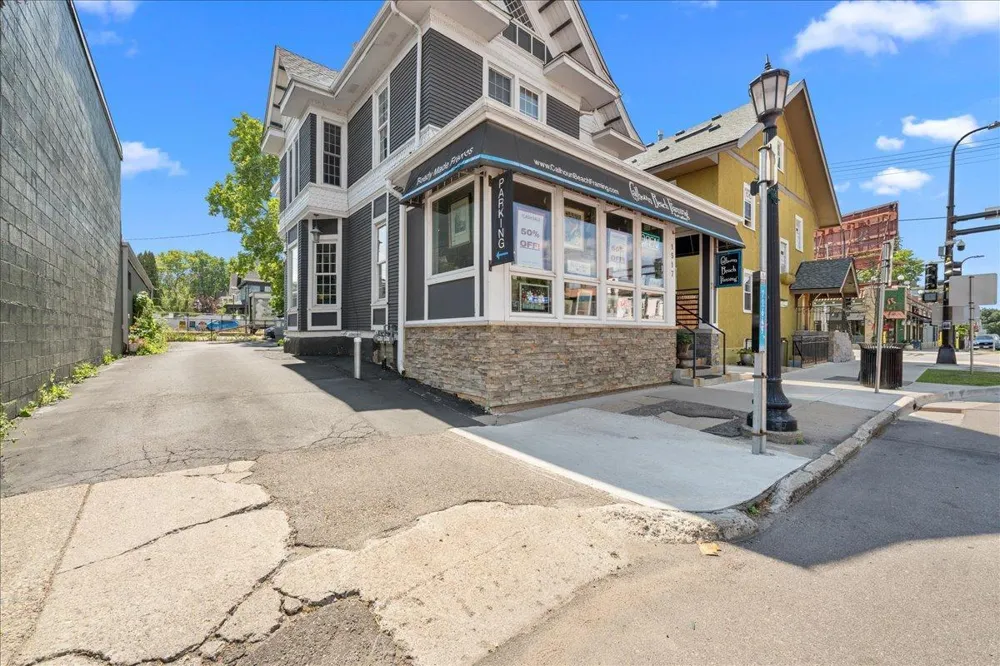 1517 W Lake Street Minneapolis, MN 55408