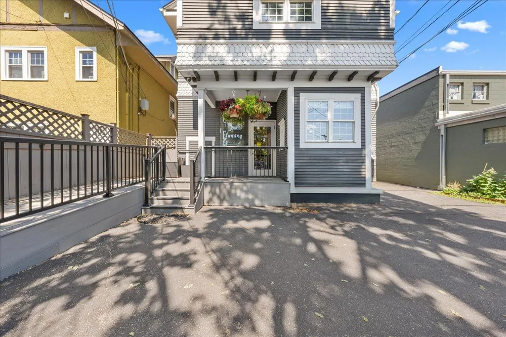 1517 W Lake Street Minneapolis, MN 55408
