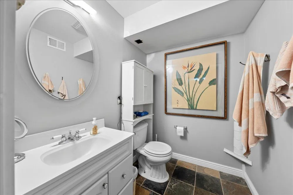 1517 W Lake Street Minneapolis, MN 55408
