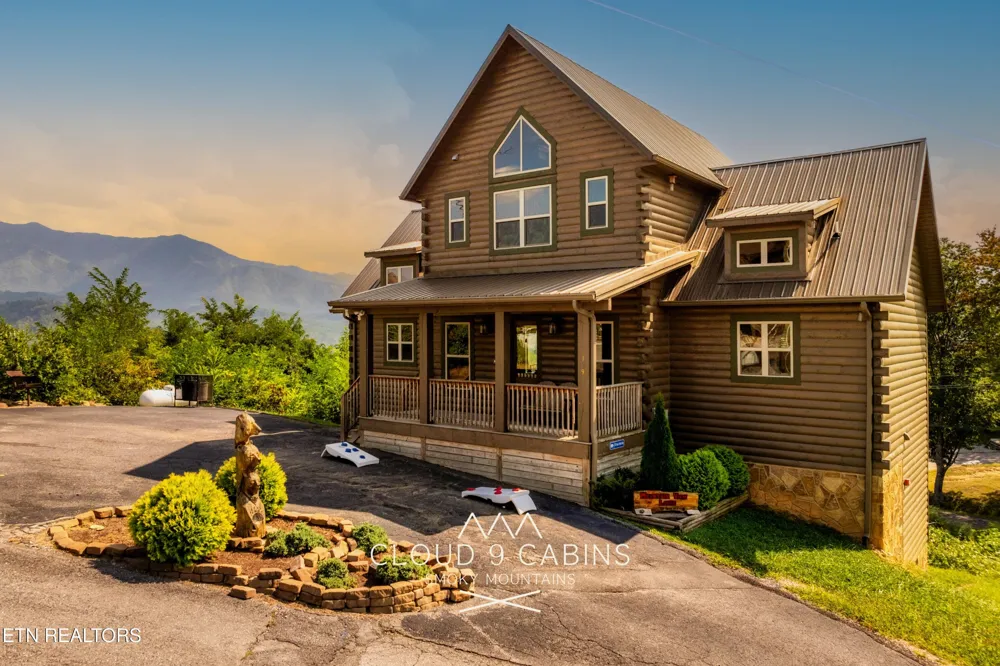 729 Bear Walk Way Gatlinburg, TN 37738