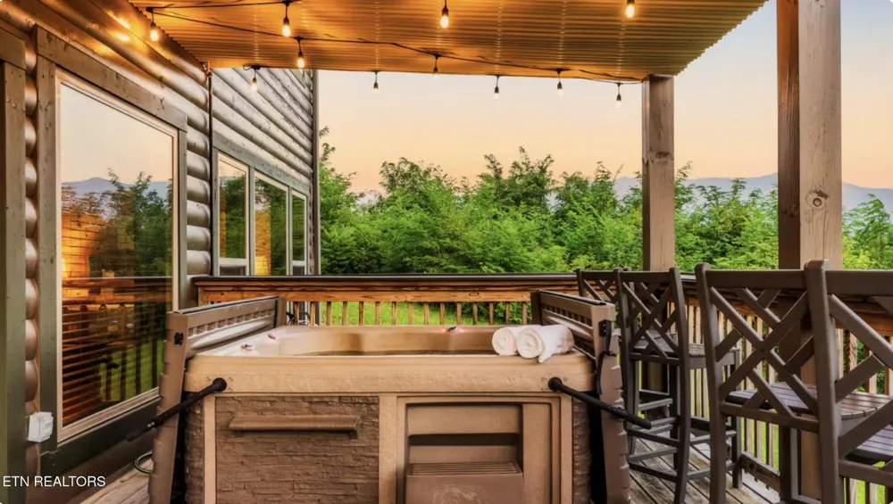 729 Bear Walk Way Gatlinburg, TN 37738